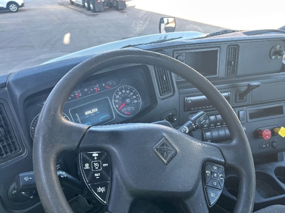 Day Cab Tractor-Heavy Duty Tractors-International-2020-RH613-Byron Center-MI-498,251\n\t\tmiles-$ 21,250 - Image 10