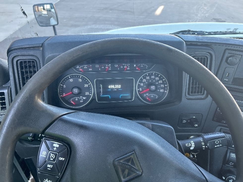 Day Cab Tractor-Heavy Duty Tractors-International-2020-RH613-Byron Center-MI-498,251\n\t\tmiles-$ 21,250 - Image 11