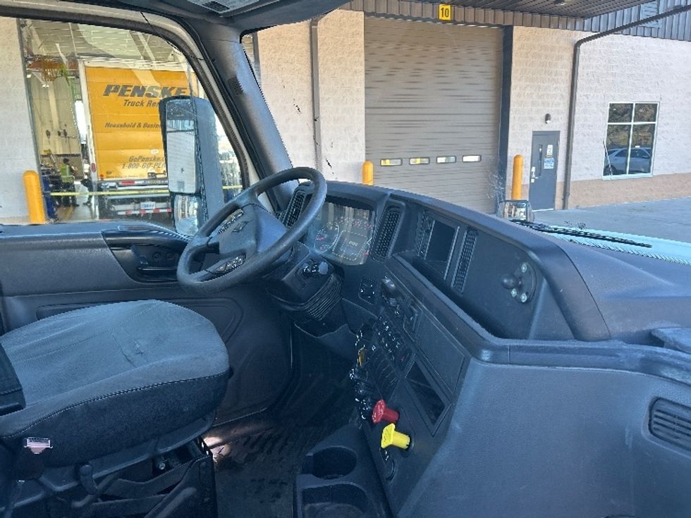 Day Cab Tractor-Heavy Duty Tractors-International-2020-RH613-Byron Center-MI-498,251\n\t\tmiles-$ 21,250 - Image 14