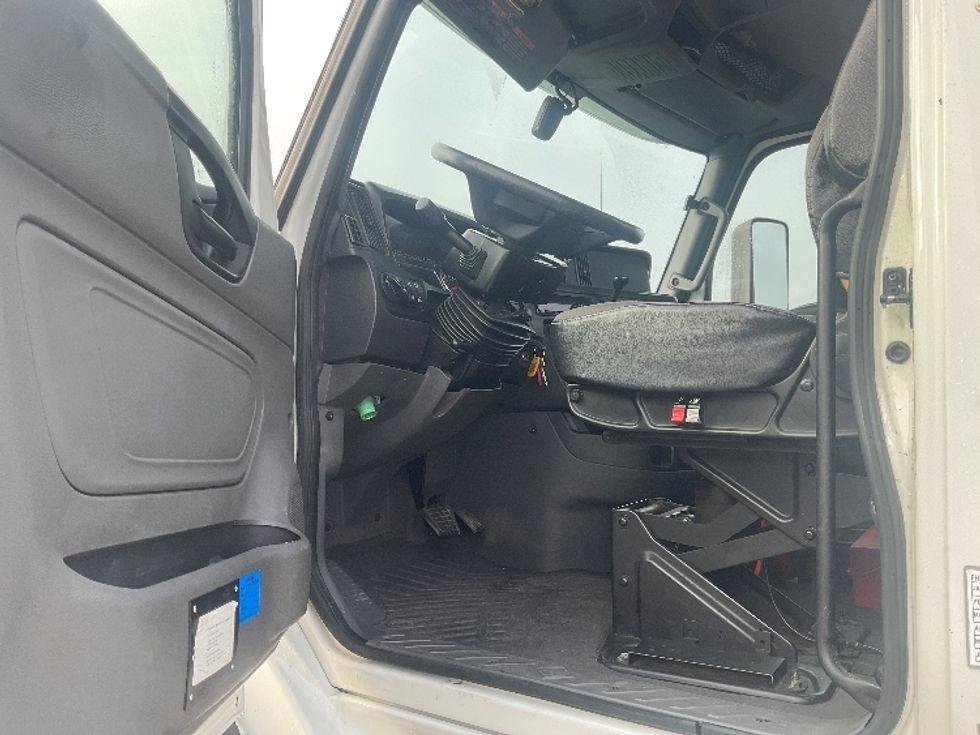 Day Cab Tractor-Heavy Duty Tractors-International-2020-RH613-Ceres-CA-289,984\n\t\tmiles-$ 23,750 - Image 10