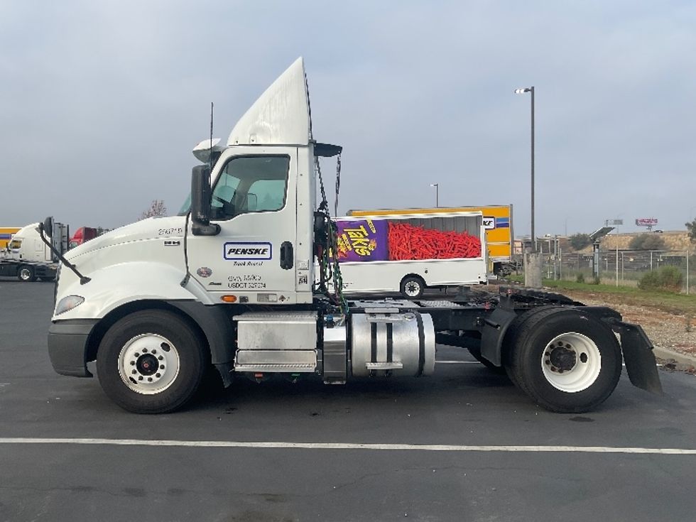 Day Cab Tractor-Heavy Duty Tractors-International-2020-RH613-Ceres-CA-289,984\n\t\tmiles-$ 23,750 - Image 4