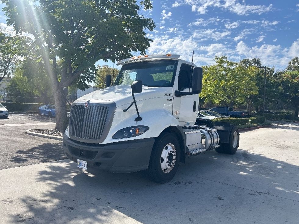 Day Cab Tractor-Heavy Duty Tractors-International-2020-RH613-City Of Industry-CA-131,112\n\t\tmiles-$ 22,750 - Image 3