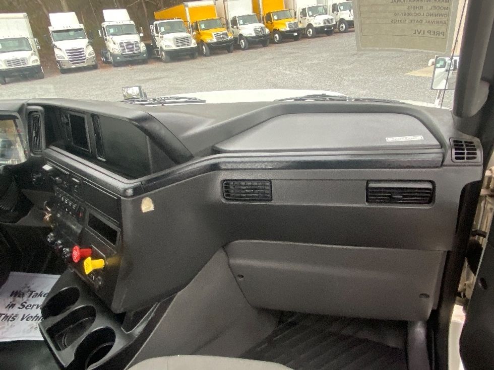 Day Cab Tractor-Heavy Duty Tractors-International-2020-RH613-Cleveland-TN-331,388\n\t\tmiles-$ 32,500 - Image 13
