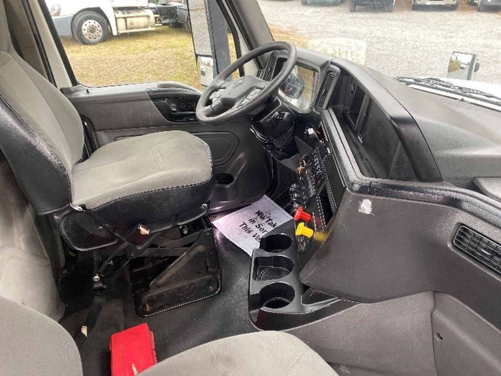 Day Cab Tractor-Heavy Duty Tractors-International-2020-RH613-Cleveland-TN-331,388\n\t\tmiles-$ 32,500 - Image 14