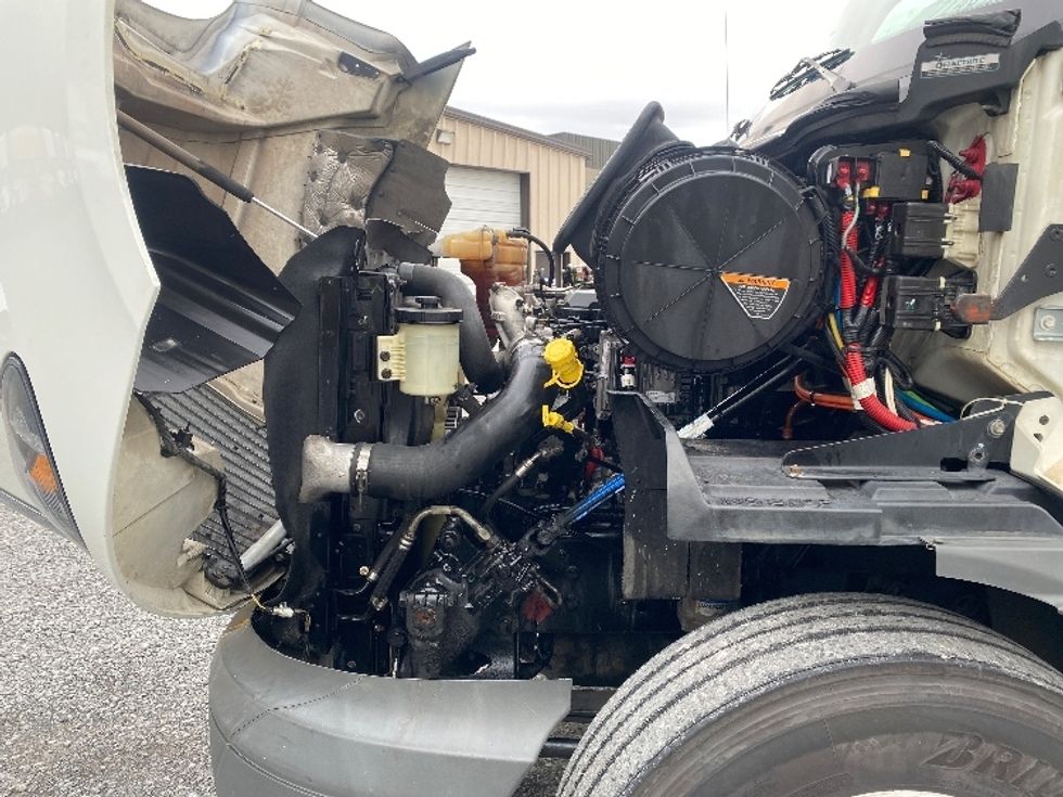 Day Cab Tractor-Heavy Duty Tractors-International-2020-RH613-Cleveland-TN-331,388\n\t\tmiles-$ 32,500 - Image 16