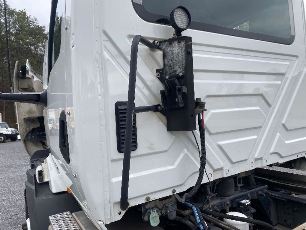 Day Cab Tractor-Heavy Duty Tractors-International-2020-RH613-Cleveland-TN-331,388\n\t\tmiles-$ 32,500 - Image 17