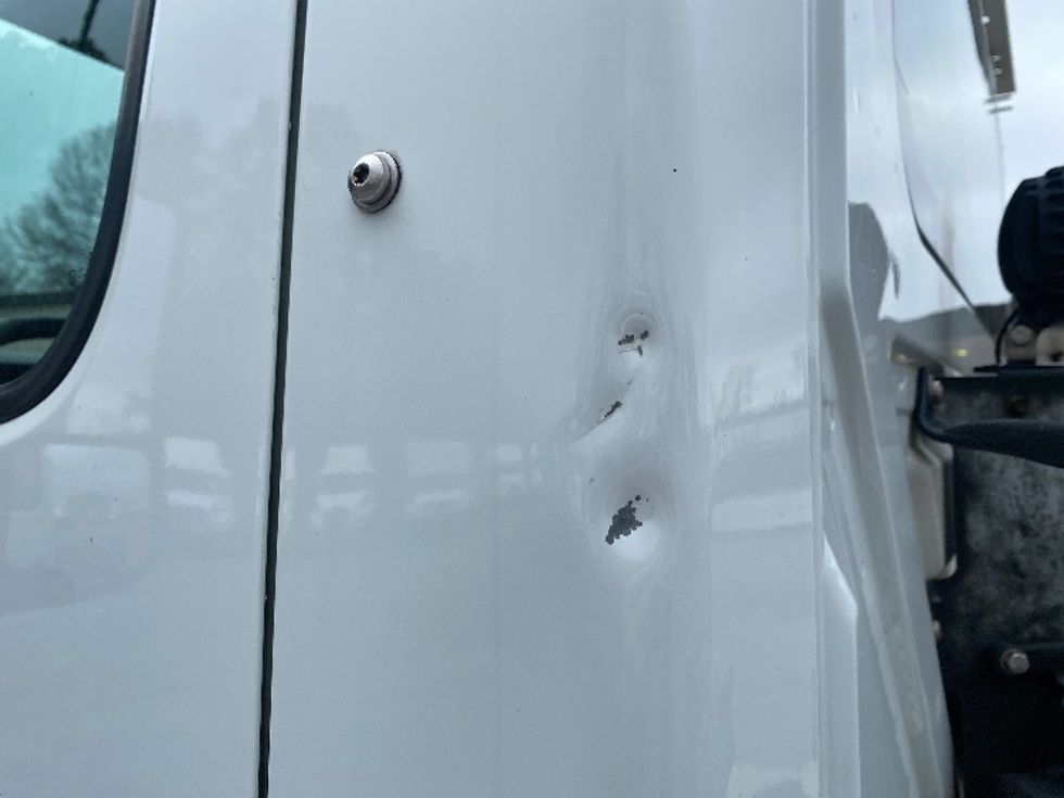 Day Cab Tractor-Heavy Duty Tractors-International-2020-RH613-Cleveland-TN-331,388\n\t\tmiles-$ 32,500 - Image 19