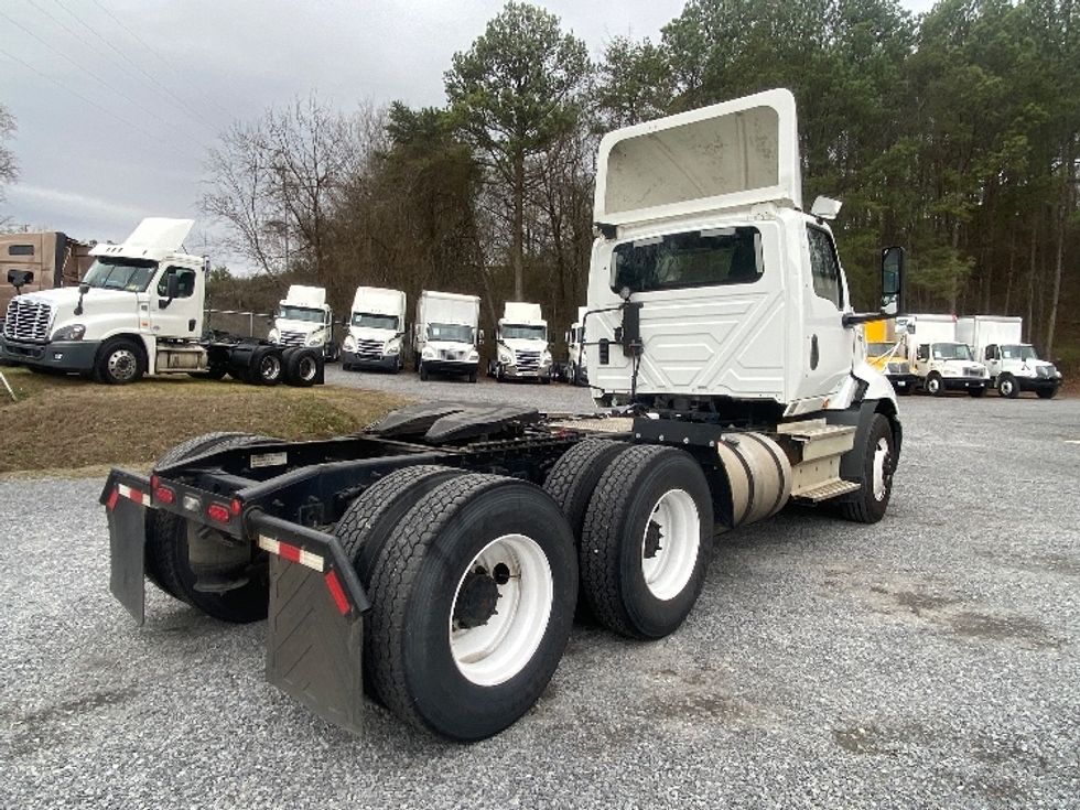 Day Cab Tractor-Heavy Duty Tractors-International-2020-RH613-Cleveland-TN-331,388\n\t\tmiles-$ 32,500 - Image 7