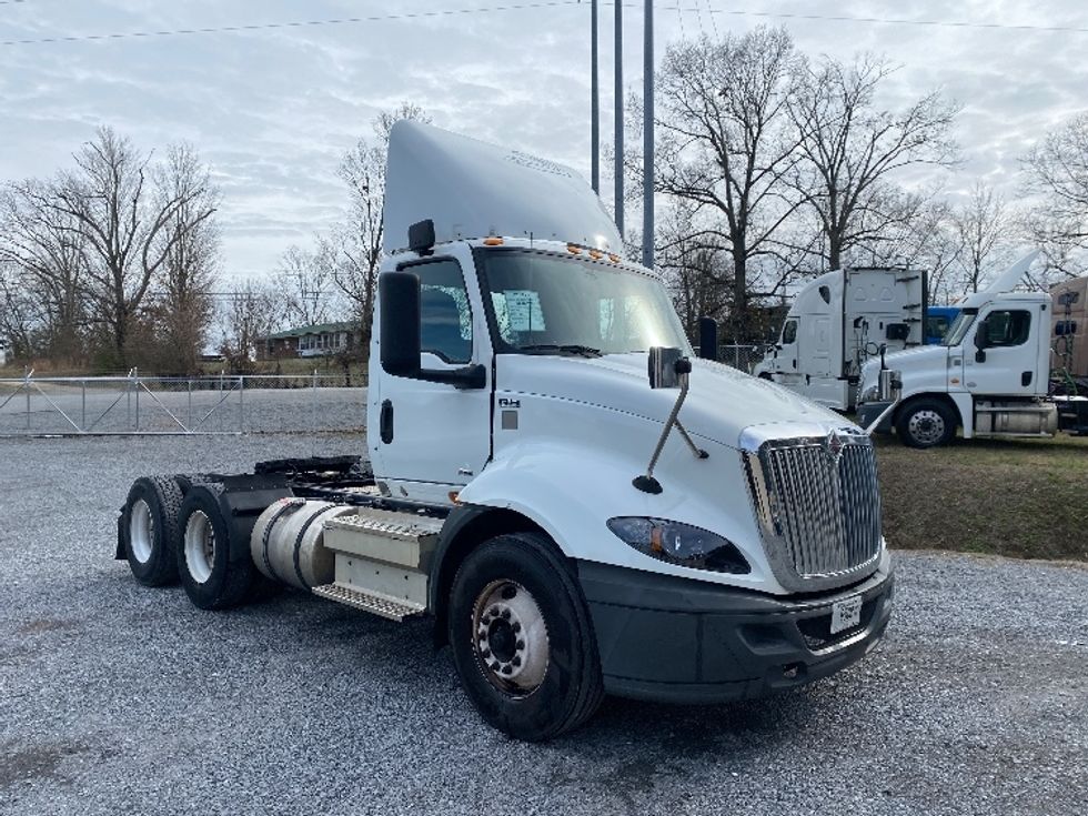 Day Cab Tractor-Heavy Duty Tractors-International-2020-RH613-Cleveland-TN-340,556\n\t\tmiles-$ 32,250 - Image 1