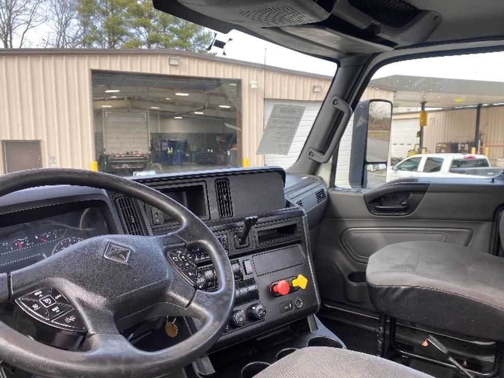 Day Cab Tractor-Heavy Duty Tractors-International-2020-RH613-Cleveland-TN-340,556\n\t\tmiles-$ 32,250 - Image 10