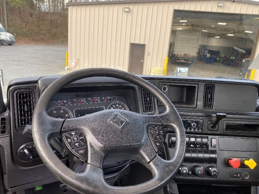 Day Cab Tractor-Heavy Duty Tractors-International-2020-RH613-Cleveland-TN-340,556\n\t\tmiles-$ 32,250 - Image 11