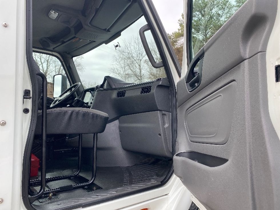 Day Cab Tractor-Heavy Duty Tractors-International-2020-RH613-Cleveland-TN-363,377\n\t\tmiles-$ 31,250 - Image 12