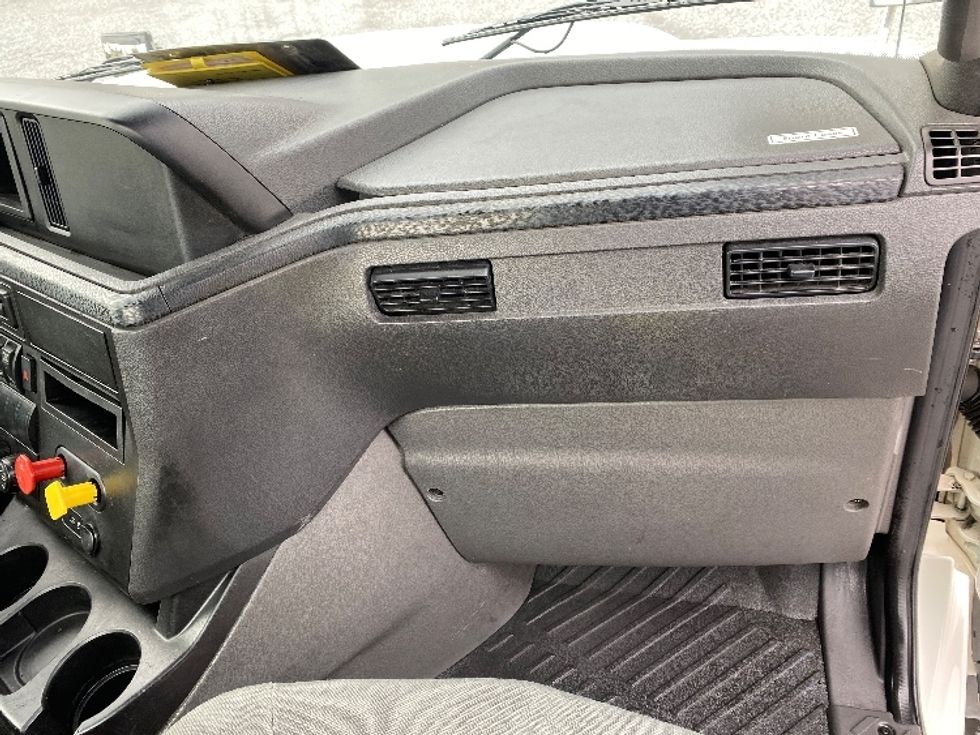 Day Cab Tractor-Heavy Duty Tractors-International-2020-RH613-Cleveland-TN-363,377\n\t\tmiles-$ 31,250 - Image 13