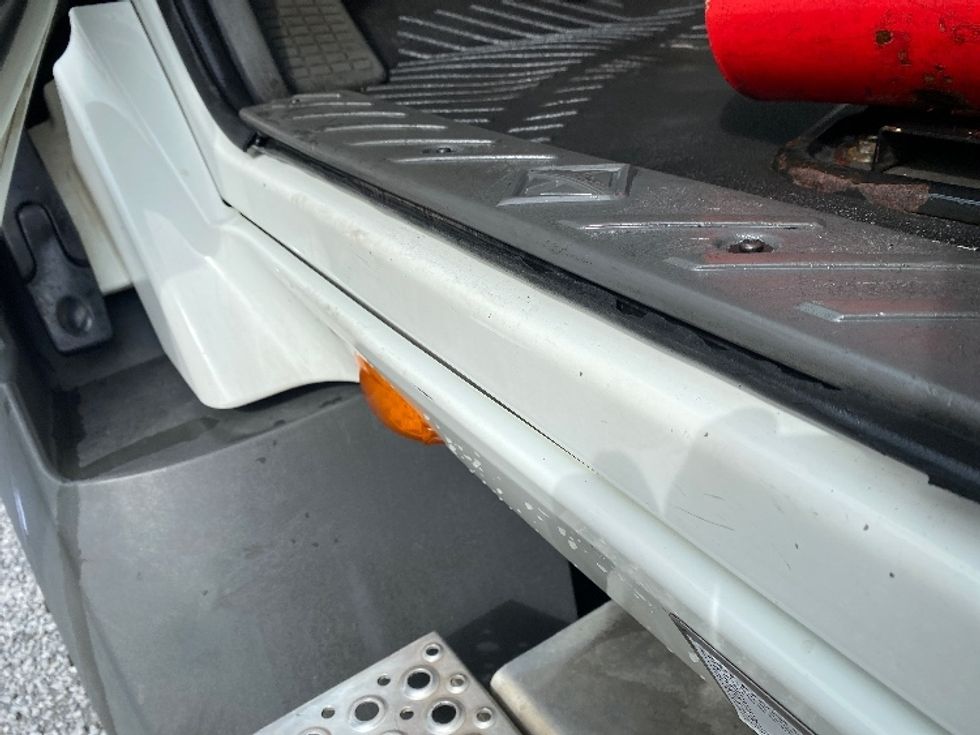 Day Cab Tractor-Heavy Duty Tractors-International-2020-RH613-Cleveland-TN-363,377\n\t\tmiles-$ 31,250 - Image 19