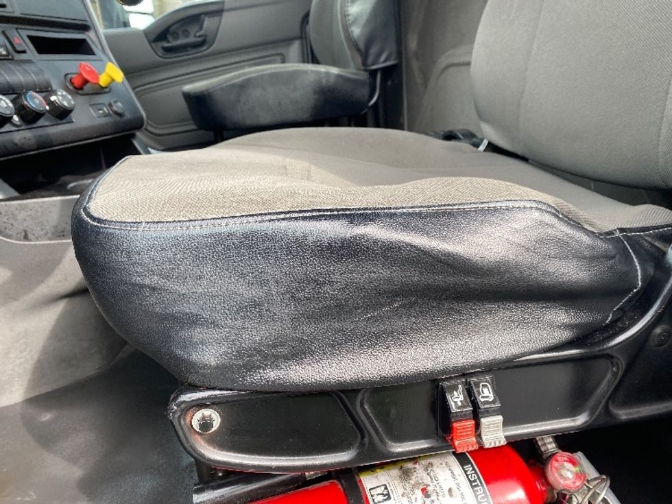 Day Cab Tractor-Heavy Duty Tractors-International-2020-RH613-Cleveland-TN-363,377\n\t\tmiles-$ 31,250 - Image 22