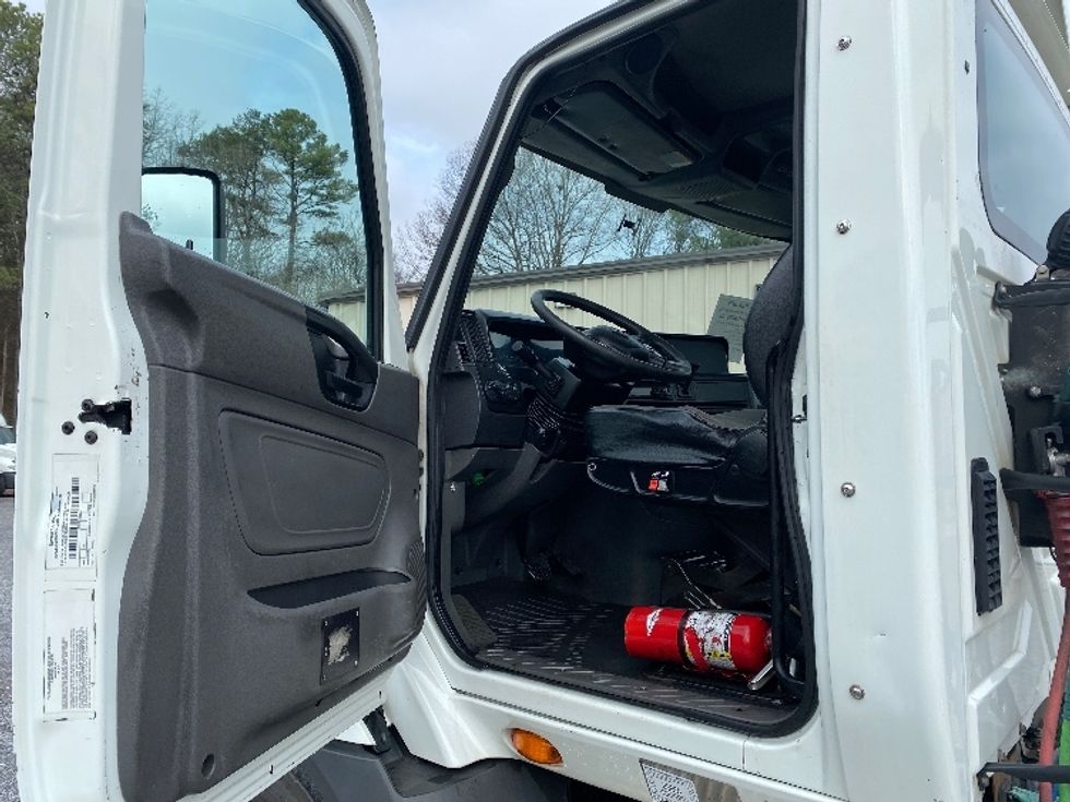 Day Cab Tractor-Heavy Duty Tractors-International-2020-RH613-Cleveland-TN-363,377\n\t\tmiles-$ 31,250 - Image 9