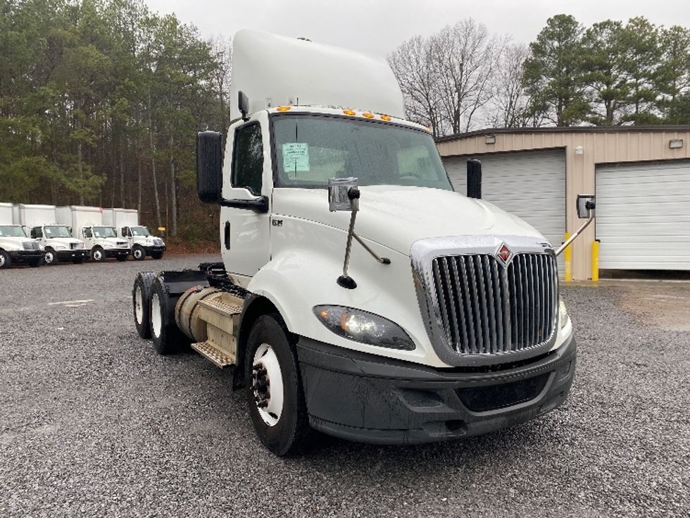 Day Cab Tractor-Heavy Duty Tractors-International-2020-RH613-Cleveland-TN-402,415\n\t\tmiles-$ 29,500 - Image 1