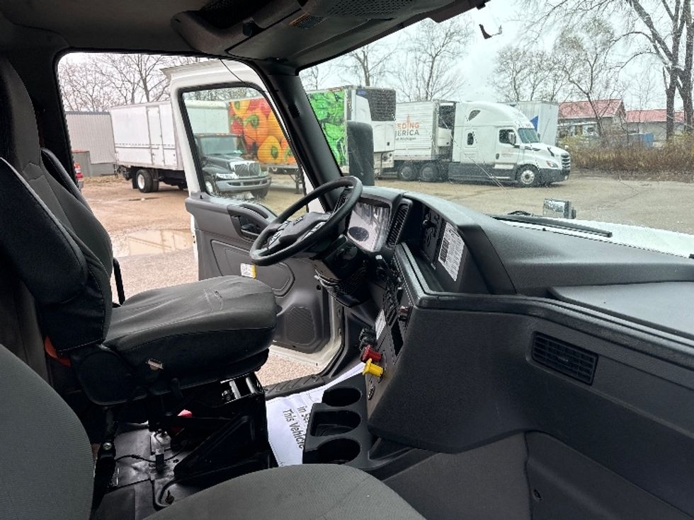 Day Cab Tractor-Heavy Duty Tractors-International-2020-RH613-Comstock Park-MI-436,005\n\t\tmiles-$ 22,250 - Image 14