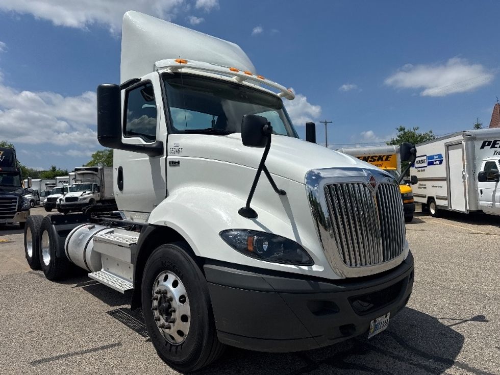 Day Cab Tractor-Heavy Duty Tractors-International-2020-RH613-Comstock Park-MI-444,548\n\t\tmiles-$ 26,250 - Image 1