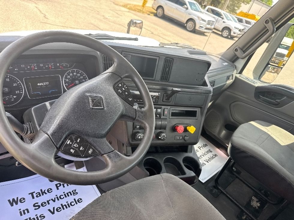 Day Cab Tractor-Heavy Duty Tractors-International-2020-RH613-Comstock Park-MI-444,548\n\t\tmiles-$ 26,250 - Image 10