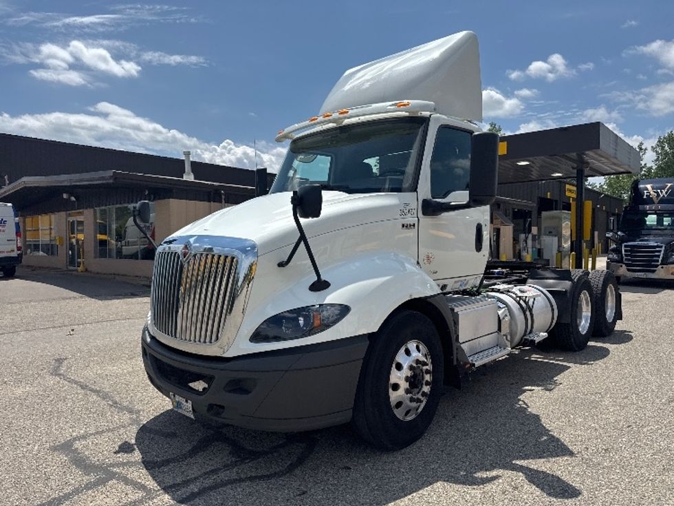 Day Cab Tractor-Heavy Duty Tractors-International-2020-RH613-Comstock Park-MI-444,548\n\t\tmiles-$ 26,250 - Image 3