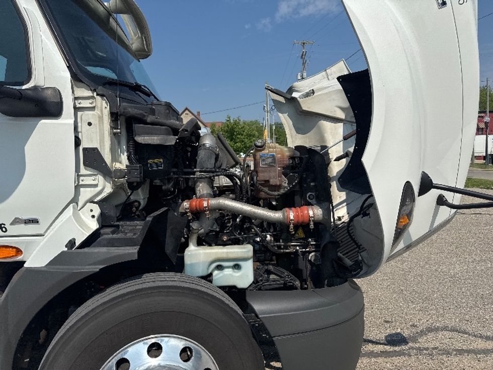 Day Cab Tractor-Heavy Duty Tractors-International-2020-RH613-Comstock Park-MI-539,738\n\t\tmiles-$ 26,250 - Image 15