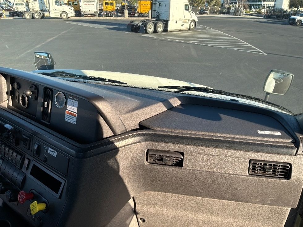 Day Cab Tractor-Heavy Duty Tractors-International-2020-RH613-Corona-CA-263,079\n\t\tmiles-$ 23,750 - Image 12