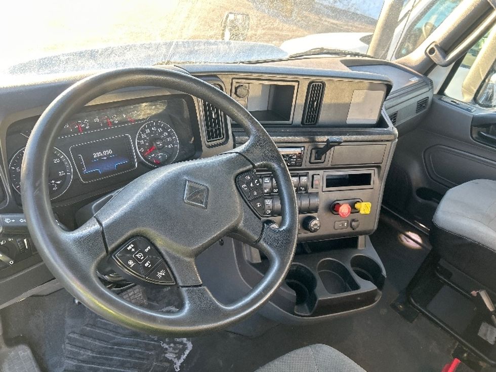 Day Cab Tractor-Heavy Duty Tractors-International-2020-RH613-Cranbury-NJ-245,837\n\t\tmiles-$ 32,250 - Image 10