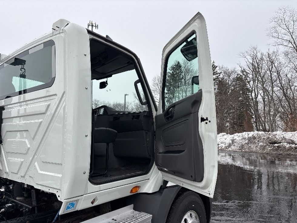 Day Cab Tractor-Heavy Duty Tractors-International-2020-RH613-Cranbury-NJ-245,837\n\t\tmiles-$ 32,250 - Image 12