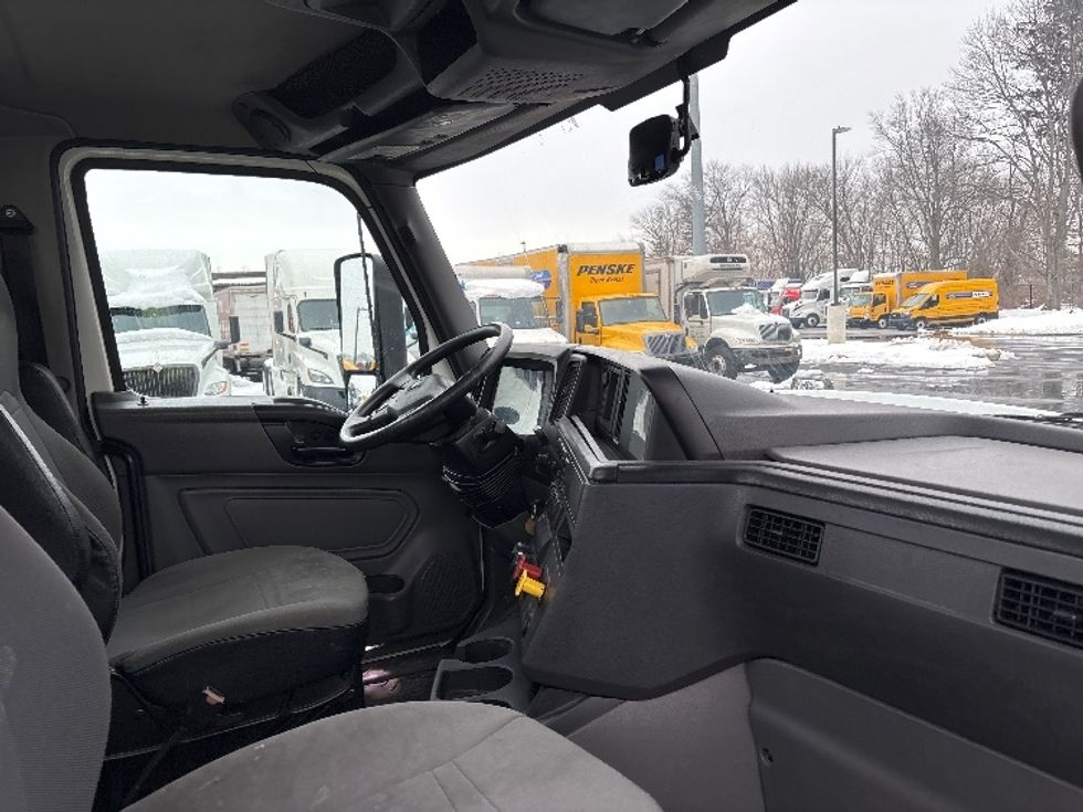 Day Cab Tractor-Heavy Duty Tractors-International-2020-RH613-Cranbury-NJ-245,837\n\t\tmiles-$ 33,000 - Image 14