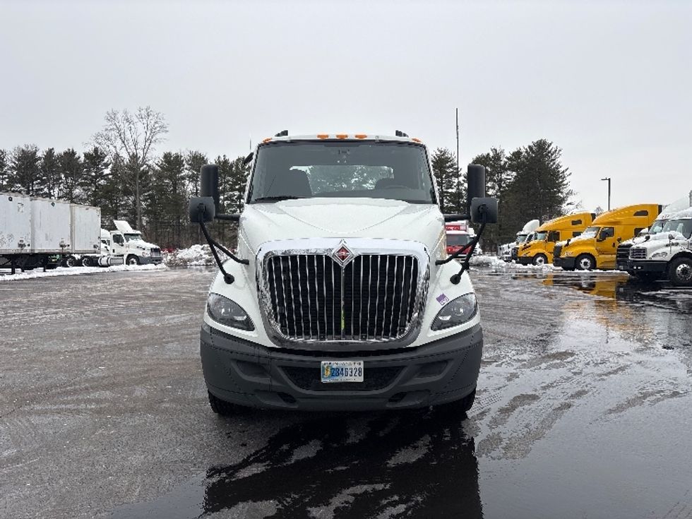 Day Cab Tractor-Heavy Duty Tractors-International-2020-RH613-Cranbury-NJ-245,837\n\t\tmiles-$ 33,000 - Image 2