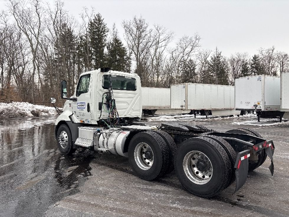 Day Cab Tractor-Heavy Duty Tractors-International-2020-RH613-Cranbury-NJ-245,837\n\t\tmiles-$ 33,000 - Image 5