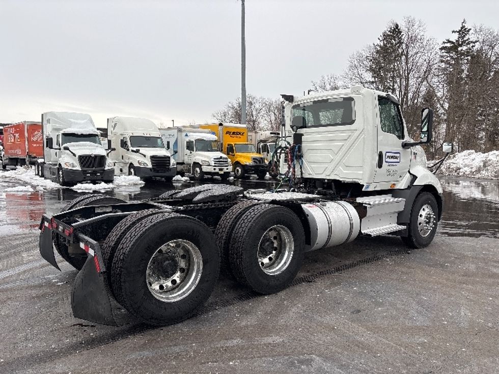 Day Cab Tractor-Heavy Duty Tractors-International-2020-RH613-Cranbury-NJ-245,837\n\t\tmiles-$ 33,000 - Image 7