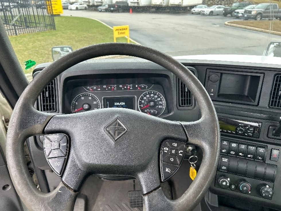 Day Cab Tractor-Heavy Duty Tractors-International-2020-RH613-Fitchburg-MA-336,426\n\t\tmiles-$ 30,500 - Image 11