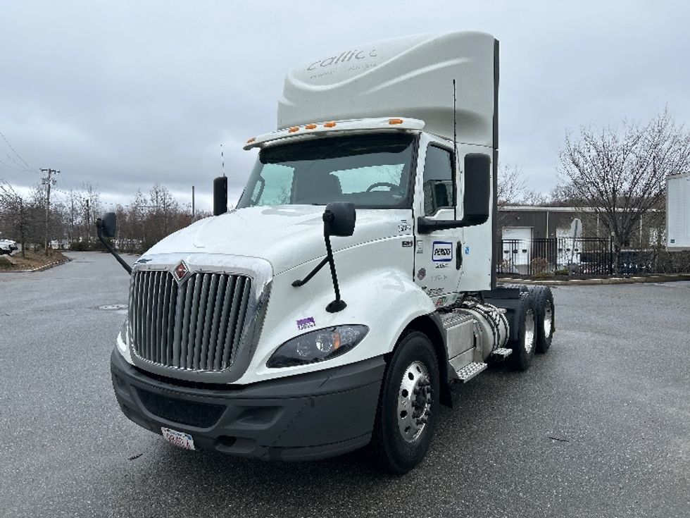 Day Cab Tractor-Heavy Duty Tractors-International-2020-RH613-Fitchburg-MA-336,426\n\t\tmiles-$ 30,500 - Image 3