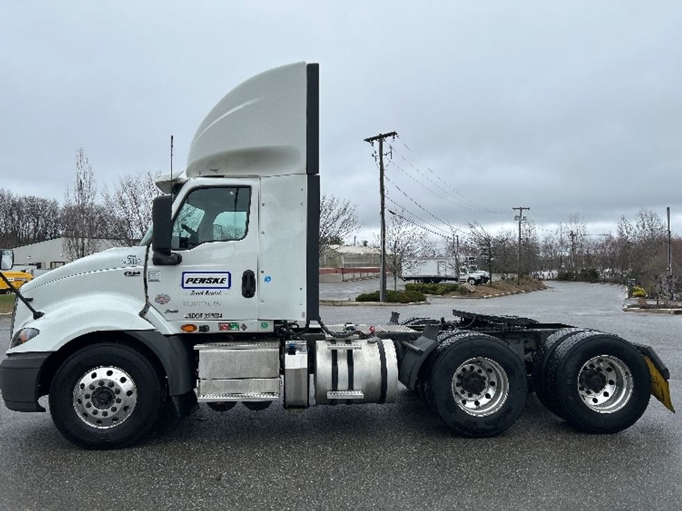Day Cab Tractor-Heavy Duty Tractors-International-2020-RH613-Fitchburg-MA-336,426\n\t\tmiles-$ 30,500 - Image 4