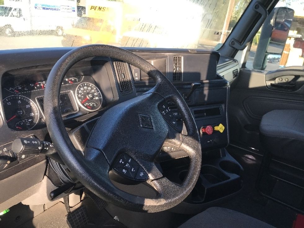 Day Cab Tractor-Heavy Duty Tractors-International-2020-RH613-Fontana-CA-124,541\n\t\tmiles-$ 38,750 - Image 10