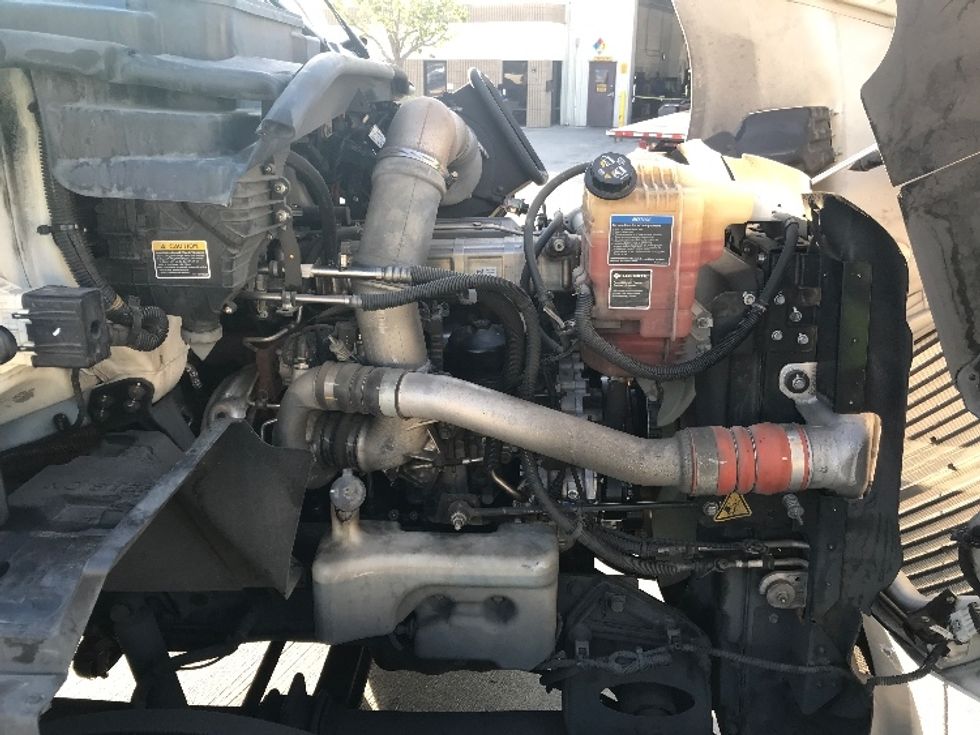 Day Cab Tractor-Heavy Duty Tractors-International-2020-RH613-Fontana-CA-124,541\n\t\tmiles-$ 38,750 - Image 14