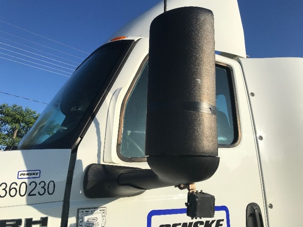 Day Cab Tractor-Heavy Duty Tractors-International-2020-RH613-Fontana-CA-124,541\n\t\tmiles-$ 38,750 - Image 17