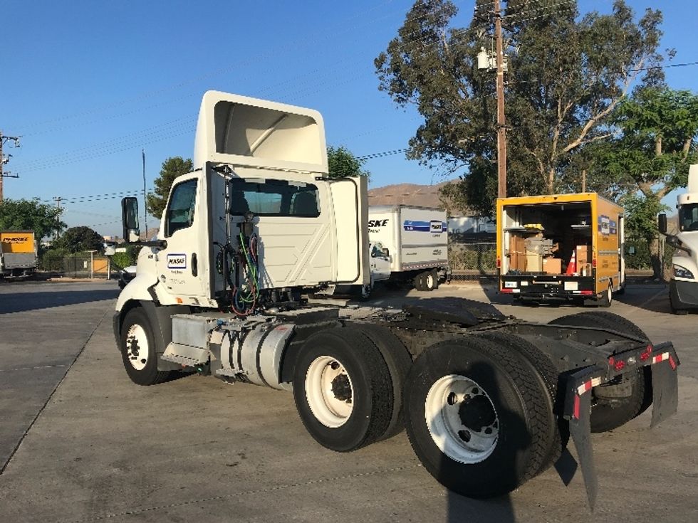 Day Cab Tractor-Heavy Duty Tractors-International-2020-RH613-Fontana-CA-124,541\n\t\tmiles-$ 38,750 - Image 5