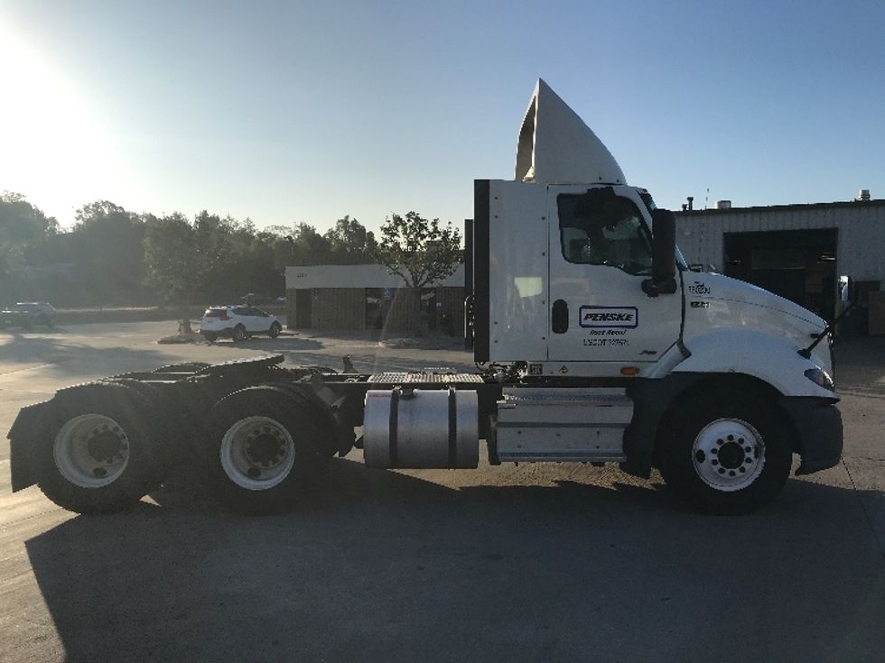 Day Cab Tractor-Heavy Duty Tractors-International-2020-RH613-Fontana-CA-124,541\n\t\tmiles-$ 38,750 - Image 8