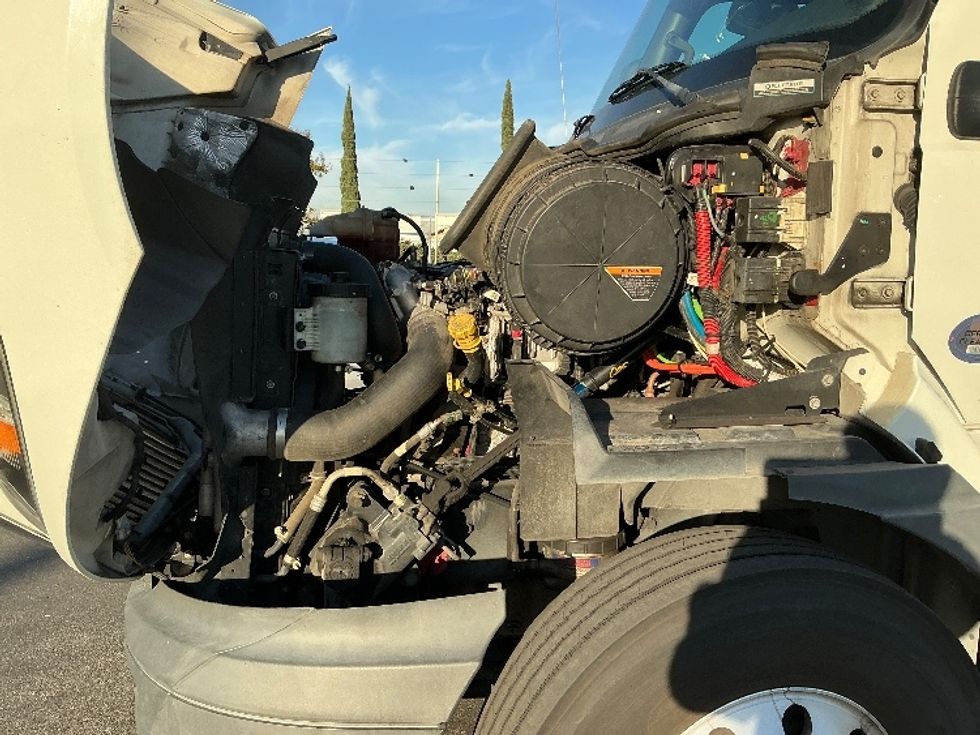 Day Cab Tractor-Heavy Duty Tractors-International-2020-RH613-Fontana-CA-173,552\n\t\tmiles-$ 30,750 - Image 16