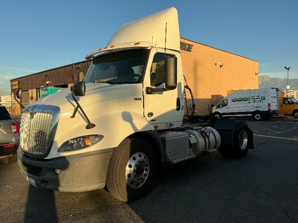 Day Cab Tractor-Heavy Duty Tractors-International-2020-RH613-Fontana-CA-173,552\n\t\tmiles-$ 30,750 - Image 3