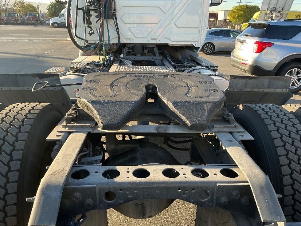 Day Cab Tractor-Heavy Duty Tractors-International-2020-RH613-Fontana-CA-173,552\n\t\tmiles-$ 30,750 - Image 6