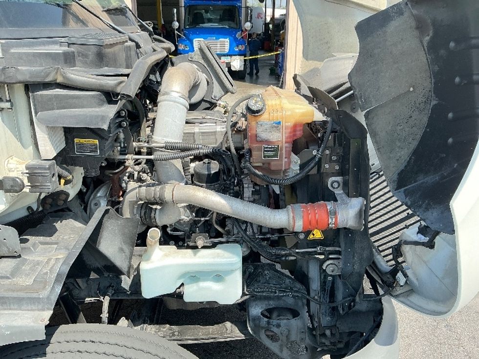 Day Cab Tractor-Heavy Duty Tractors-International-2020-RH613-Fontana-CA-179,127\n\t\tmiles-$ 35,250 - Image 15