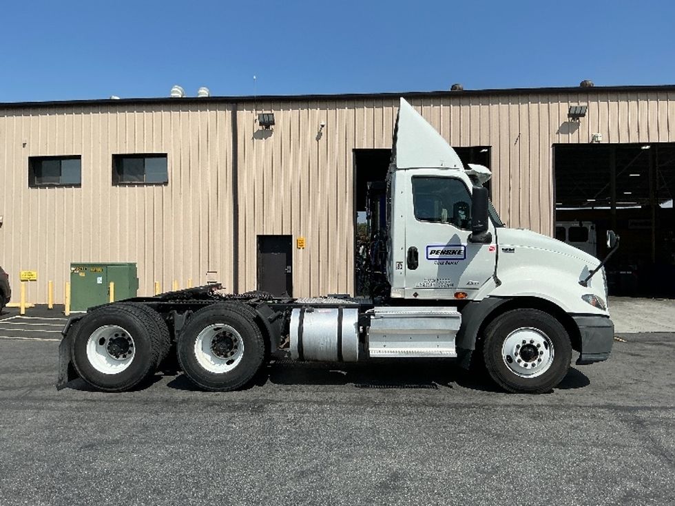Day Cab Tractor-Heavy Duty Tractors-International-2020-RH613-Fontana-CA-179,127\n\t\tmiles-$ 35,250 - Image 8