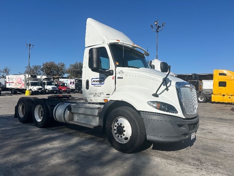 Day Cab Tractor-Heavy Duty Tractors-International-2020-RH613-Fontana-CA-206,514\n\t\tmiles-$ 34,250 - Image 1