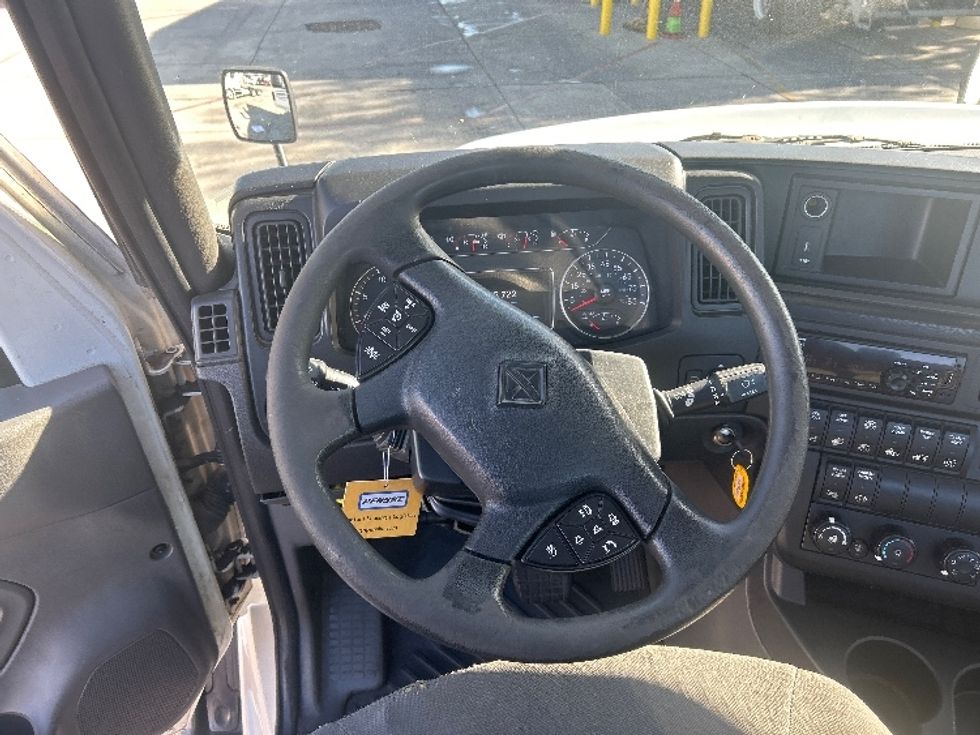 Day Cab Tractor-Heavy Duty Tractors-International-2020-RH613-Fontana-CA-206,514\n\t\tmiles-$ 34,250 - Image 11