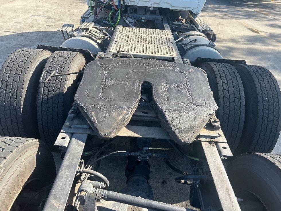 Day Cab Tractor-Heavy Duty Tractors-International-2020-RH613-Fontana-CA-206,514\n\t\tmiles-$ 34,250 - Image 6