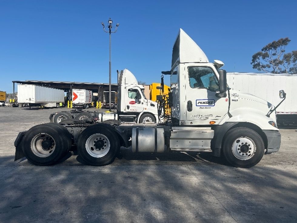 Day Cab Tractor-Heavy Duty Tractors-International-2020-RH613-Fontana-CA-206,514\n\t\tmiles-$ 34,250 - Image 8